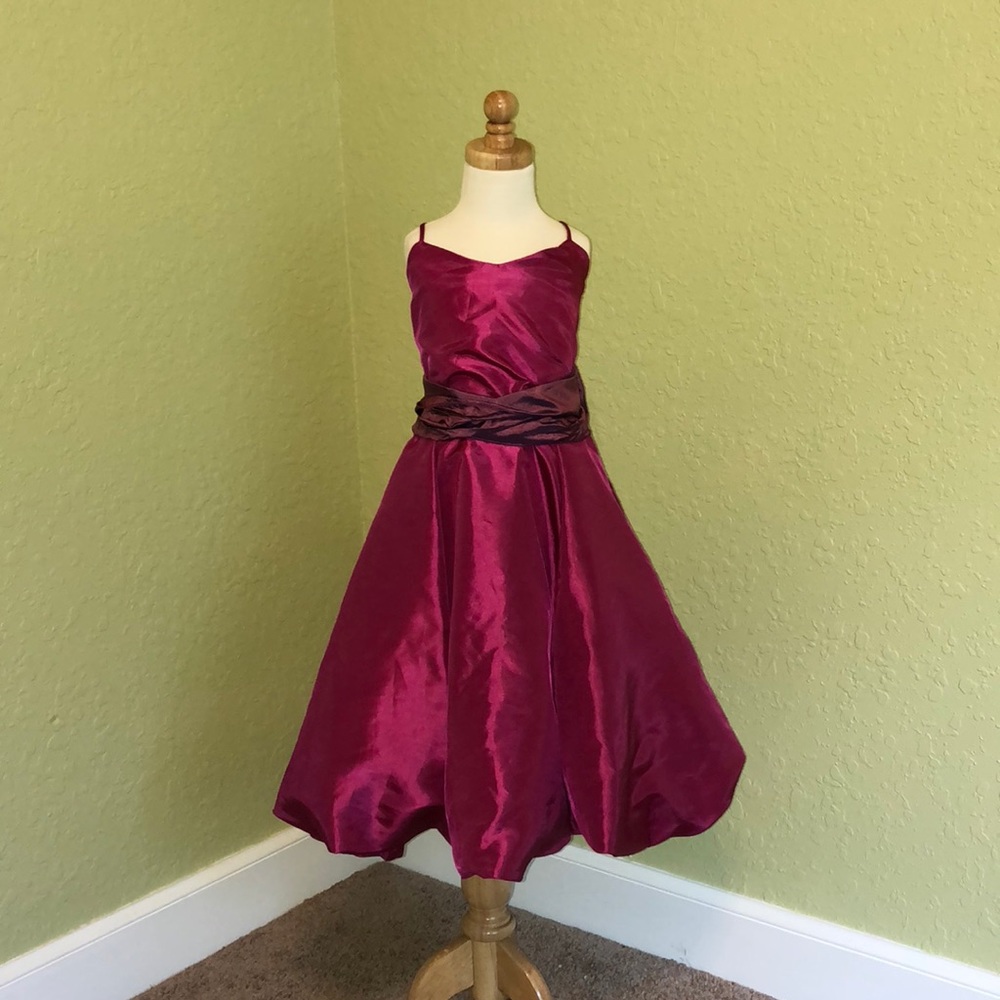 Beautiful Girls Formal Dress w/Sash in Magenta 6